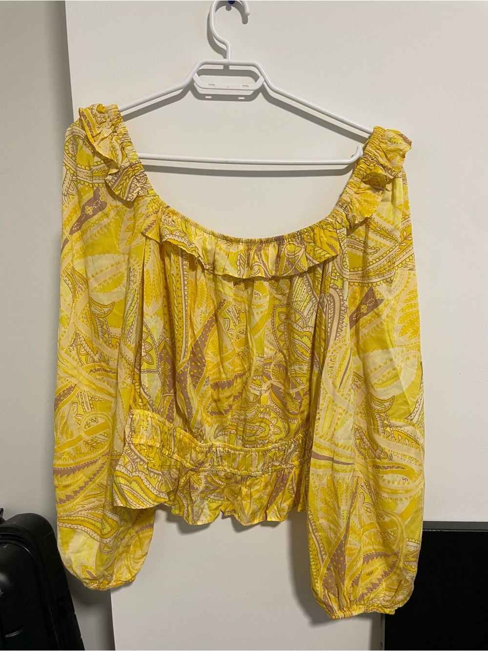 50 Yellow Off-Shoulder Printed Peasant Top